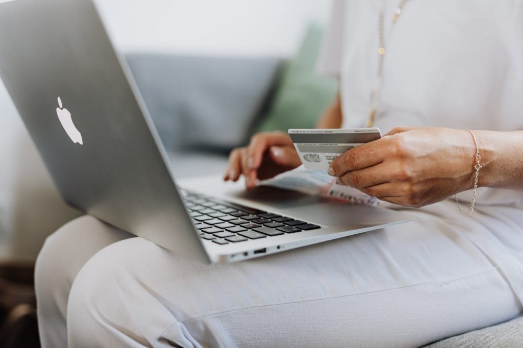 What Is Agentic Ecommerce and How to Optimize for It Moving Forward